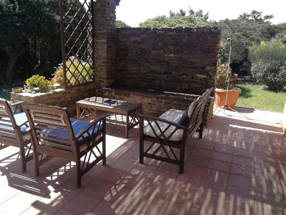 L' Elicriso, A Pochi Passi Dal Mare Con Giardino Privato - The Elicriso, A Few Meters From The Sea, With Private Garden Apartamento Stintino Exterior foto